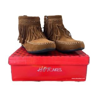 NIB HOTCakes  Moccasin Style Ankle Boots  Size 10M